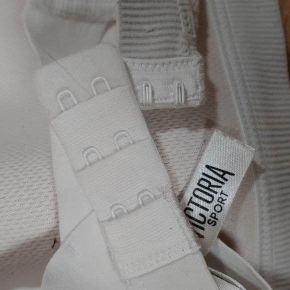 Victoria's Secret Shimmer Leaves Sports Bra 34D - Picture 15 of 16